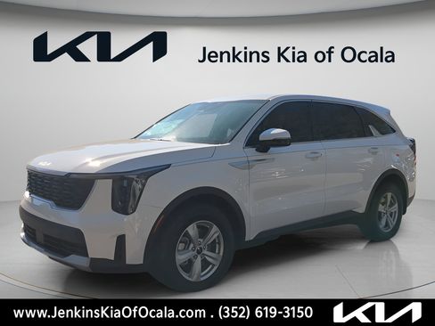 New 2026 Kia Sorento LX FWD image 7