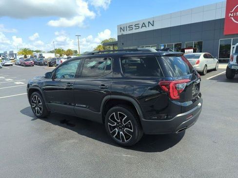 Used 2021 GMC Acadia SLT w/ Elevation Edition FWD image 9