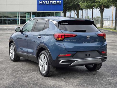Certified 2024 Buick Encore GX Preferred w/ Comfort Package FWD image 6