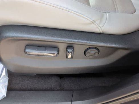 Used 2019 Honda CR-V Touring image 18