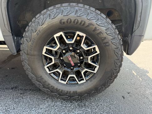 Used 2022 GMC Sierra 2500 SLE AWD/4WD image 12