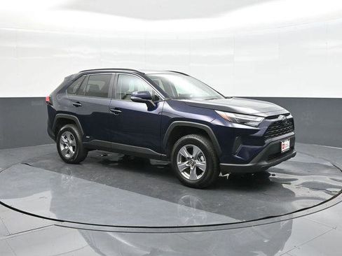 Certified 2025 Toyota RAV4 XLE AWD/4WD image 22