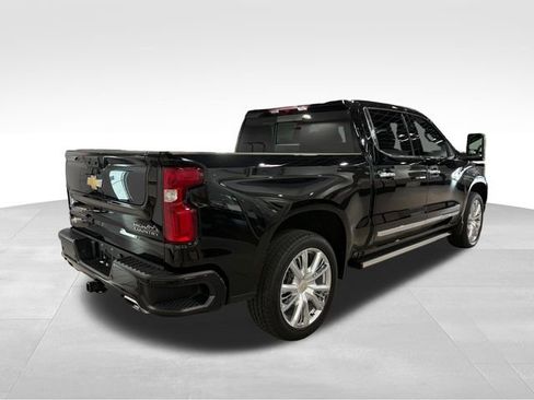 Used 2024 Chevrolet Silverado 1500 High Country w/ High Country Premium Package image 7