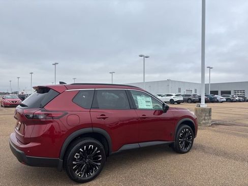 New 2026 Nissan Rogue SV image 4