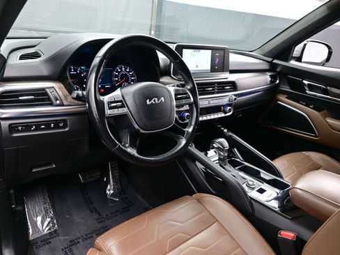 Used 2022 Kia Telluride SX w/ SX Prestige Package image 13
