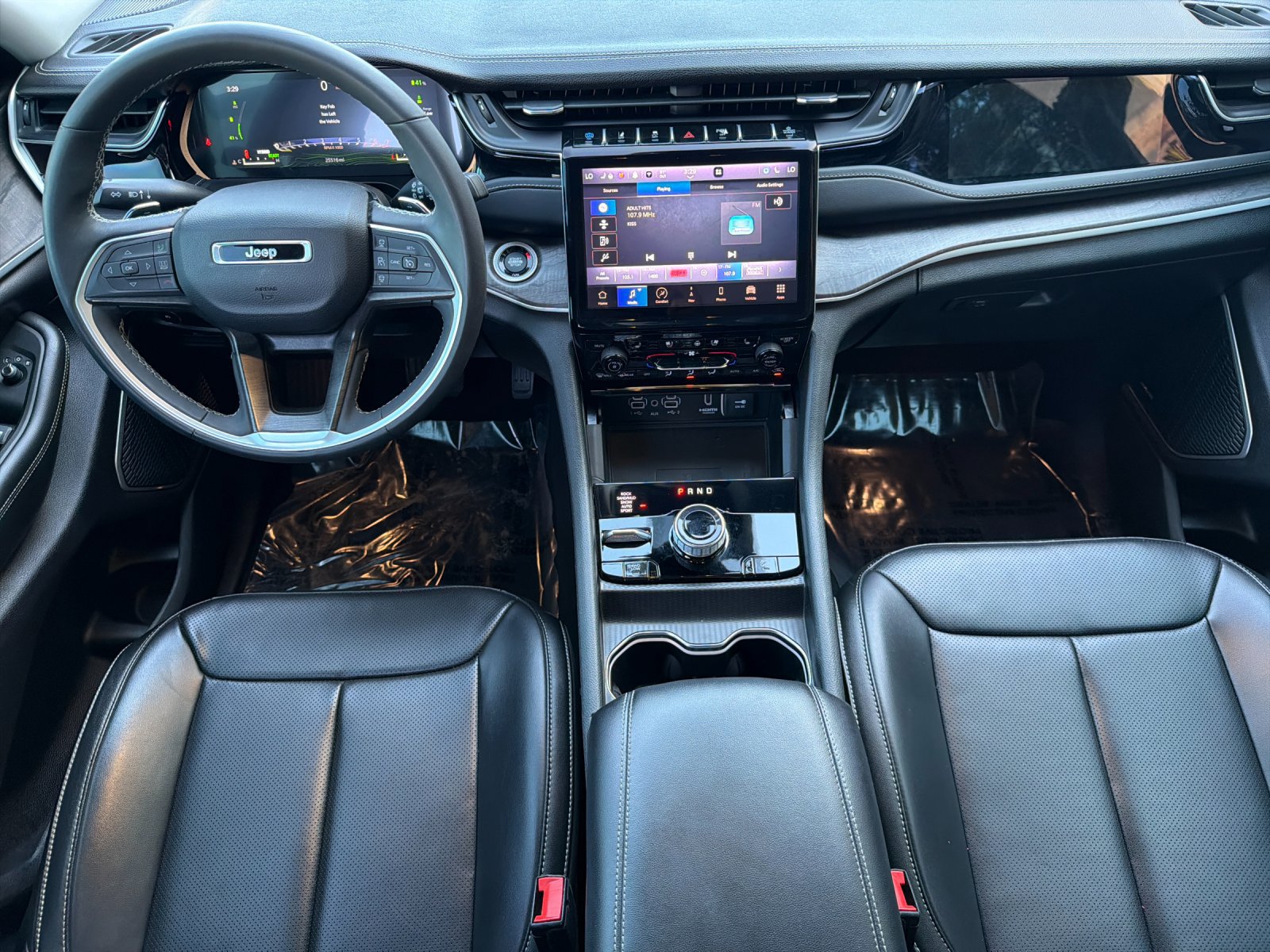 Used 2023 Jeep Grand Cherokee 30th Anniversary AWD/4WD image 15
