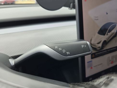 Used 2022 Tesla Model Y Performance image 28