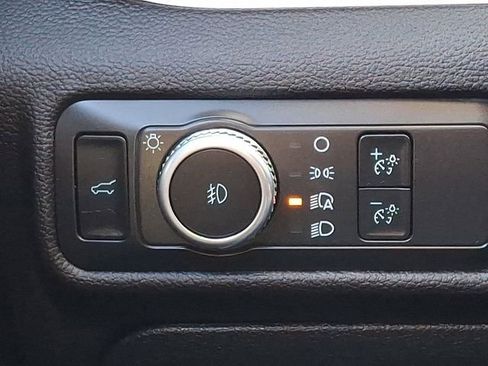 Used 2022 Ford Explorer XLT w/ Equipment Group 202A image 26