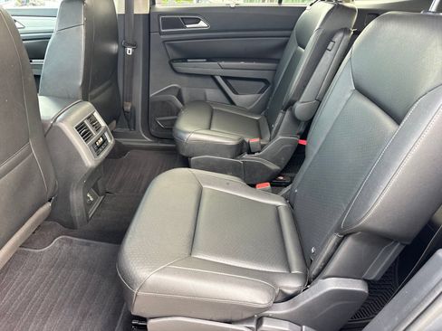 Used 2019 Volkswagen Atlas SE w/ Towing Package FWD image 16