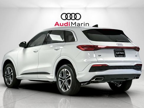New 2025 Audi Q5 Premium image 3