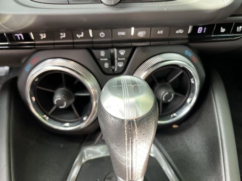 Used 2018 Chevrolet Camaro LT image 27