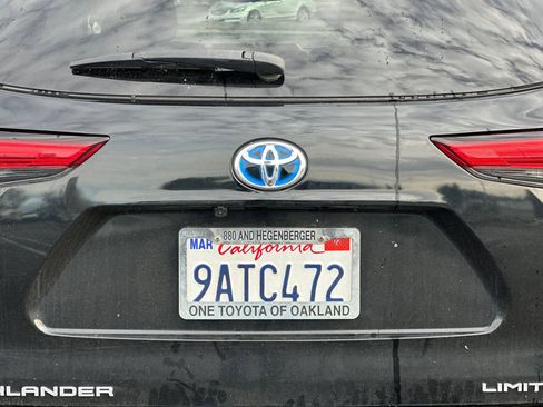 Used 2022 Toyota Highlander Limited image 50