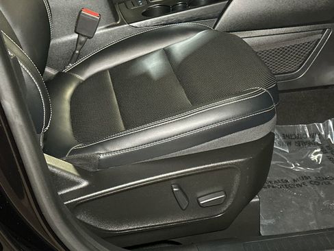 Used 2022 Ford Escape Titanium w/ Class II Trailer Tow Package image 13