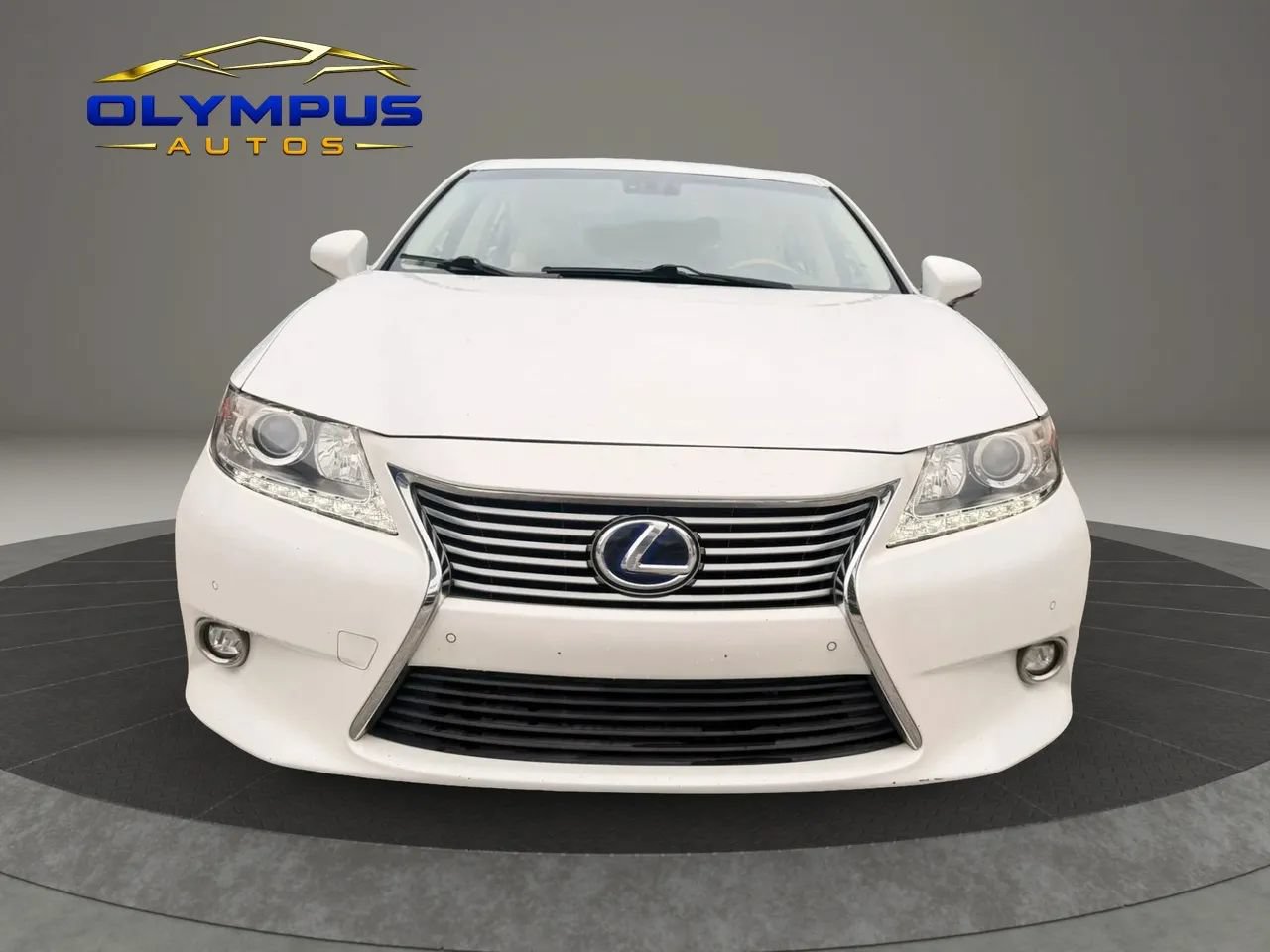Used 2015 Lexus ES 300h w/ Navigation System Package FWD image 2