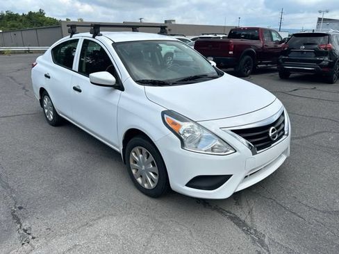 Used 2016 Nissan Versa S FWD image 11