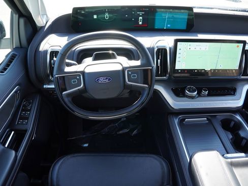 Certified 2025 Ford Expedition Max Platinum AWD/4WD image 23