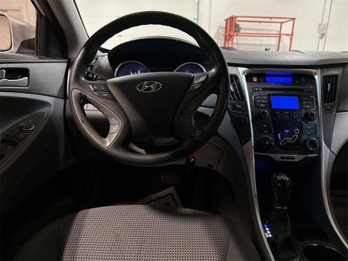 Used 2011 Hyundai Sonata GLS image 18