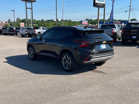 New 2026 Chevrolet Trax LT FWD image 7