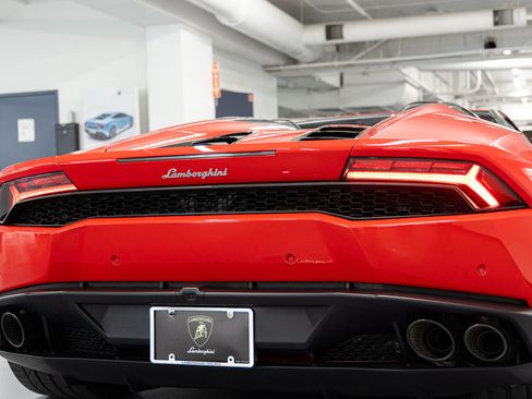 Used 2017 Lamborghini Huracan LP 610-4 AWD/4WD image 13