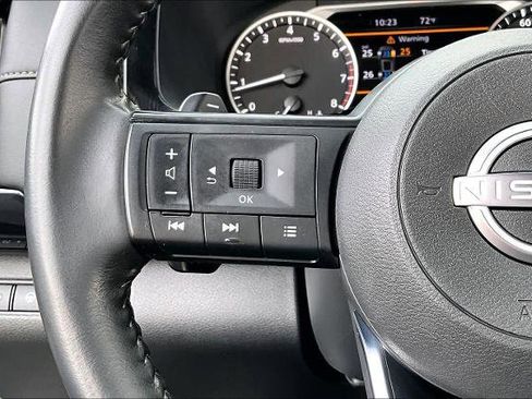 Certified 2025 Nissan Pathfinder SV image 23