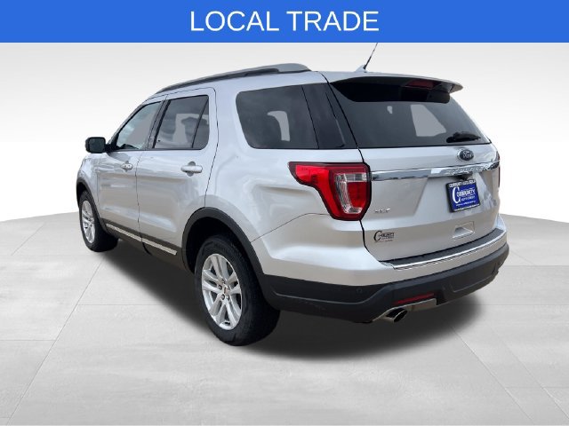 Used 2018 Ford Explorer XLT w/ Equipment Group 202A AWD/4WD image 4