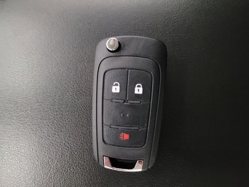 Used 2017 GMC Terrain SLE FWD image 32