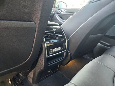Used 2023 BMW X5 xDrive40i w/ Premium Package image 18