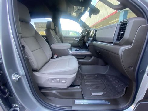 New 2026 GMC Sierra 2500 SLT image 19