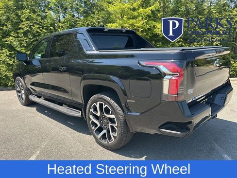 Used 2025 Chevrolet Silverado EV RST image 4