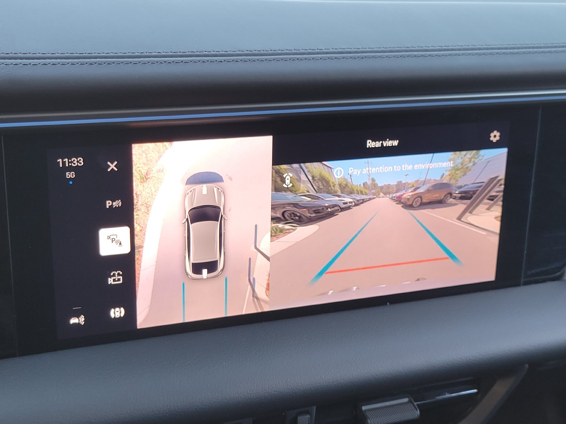 Used 2025 Porsche Macan Electric RWD image 15