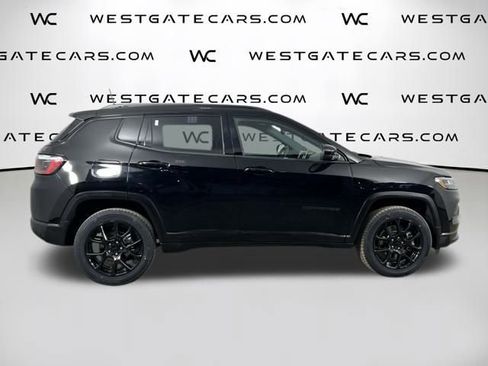 Used 2023 Jeep Compass Altitude image 40