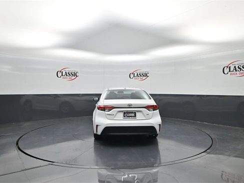 Used 2024 Toyota Corolla LE image 8