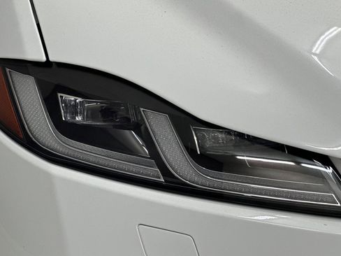 Used 2024 Jaguar F-PACE R-Dynamic S image 12