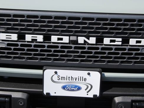 Used 2023 Ford Bronco Badlands w/ Sasquatch Package AWD/4WD image 12