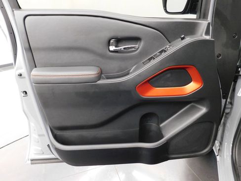 Used 2024 Nissan Frontier PRO-4X w/ Off-Road Protection Package image 12