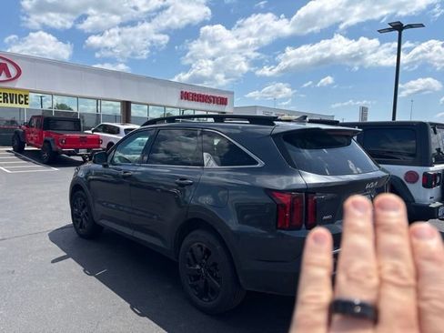 Used 2022 Kia Sorento S w/ Panoramic Sunroof Package AWD/4WD image 6