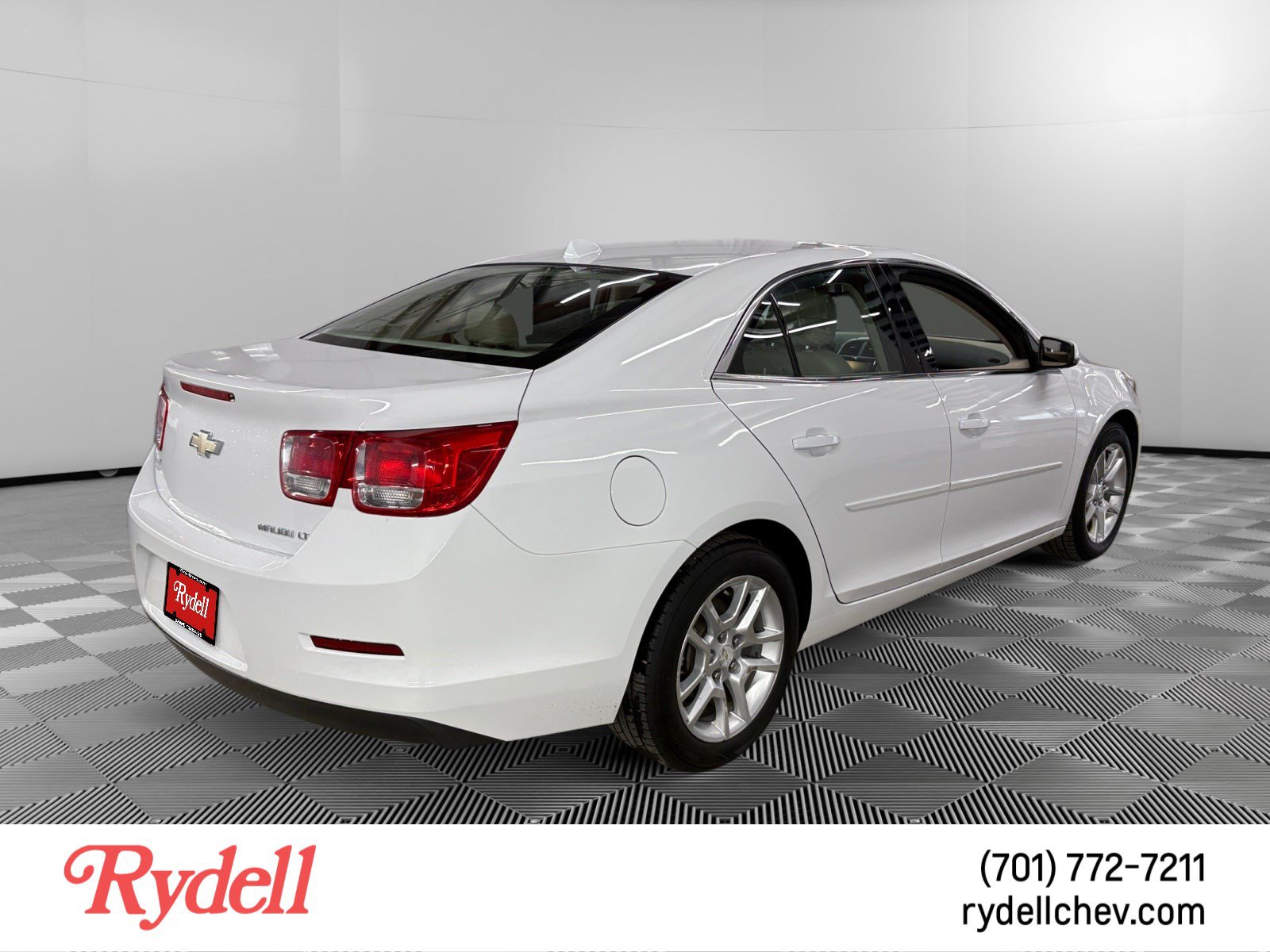 Used 2013 Chevrolet Malibu LT w/ Power Convenience Package FWD image 5
