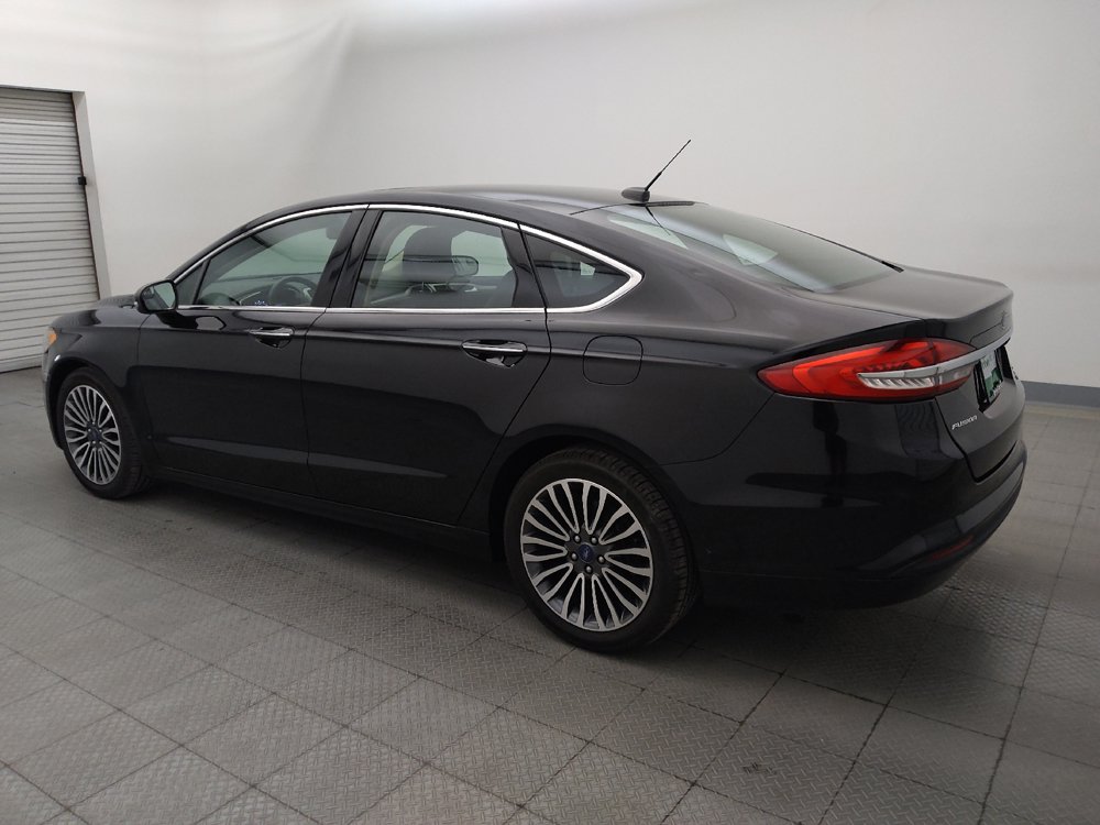 Used 2018 Ford Fusion SE w/ Fusion SE Technology Package FWD image 3