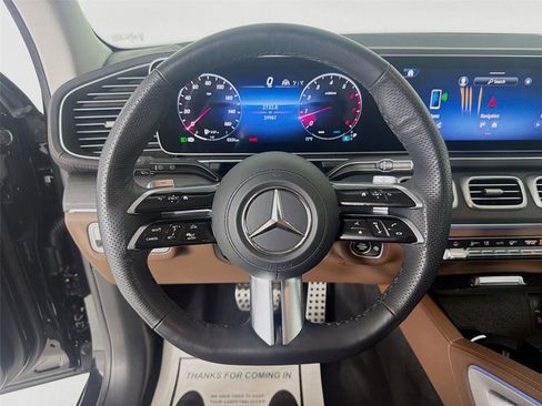 Used 2024 Mercedes-Benz GLS 450 4MATIC image 12