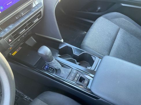 Used 2025 Toyota Camry LE image 42