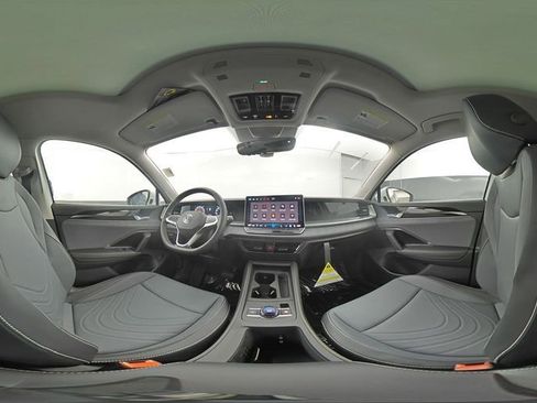 New 2026 Volkswagen Tiguan SE image 12