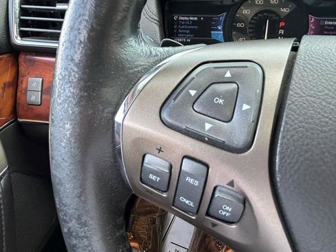 Used 2013 Lincoln MKX AWD image 19