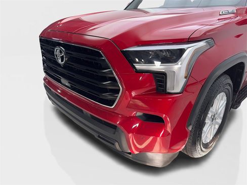 Used 2025 Toyota Sequoia SR5 image 16