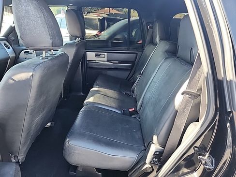 Used 2017 Ford Expedition XLT image 11