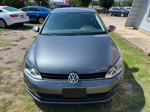 Used 2017 Volkswagen Golf S FWD image 2