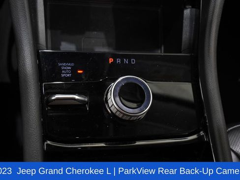 Used 2023 Jeep Grand Cherokee L Limited w/ Luxury Tech Group II AWD/4WD image 25