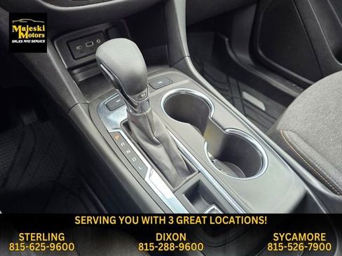 Used 2023 Chevrolet Equinox LT image 38