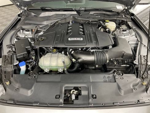 Used 2021 Ford Mustang GT RWD image 9