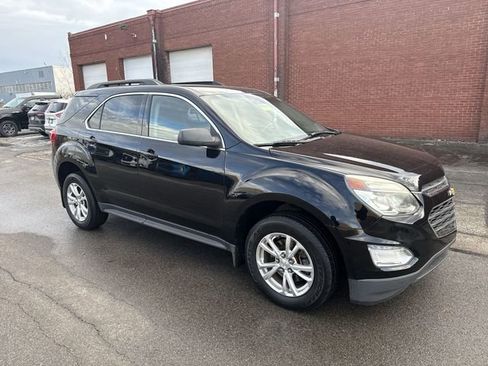 Used 2017 Chevrolet Equinox LT w/ Convenience Package image 11