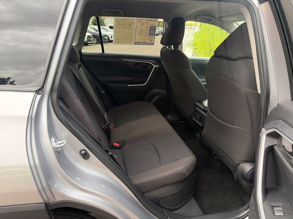 Used 2025 Toyota RAV4 LE AWD/4WD image 14